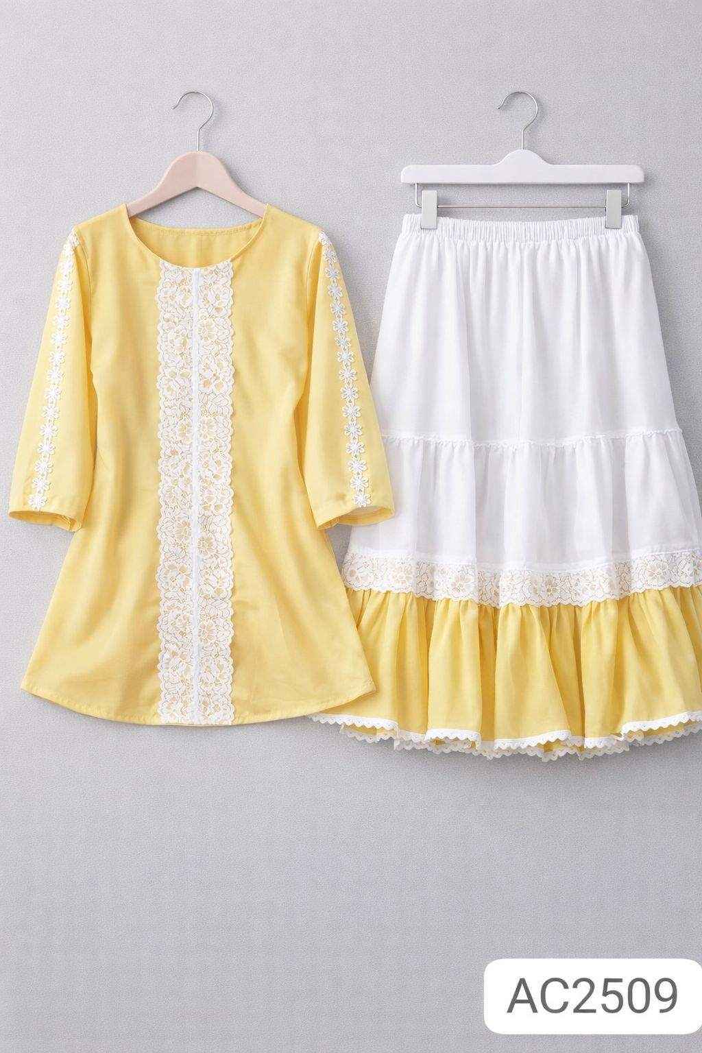Trendy Ladies Tops and Skirt Set